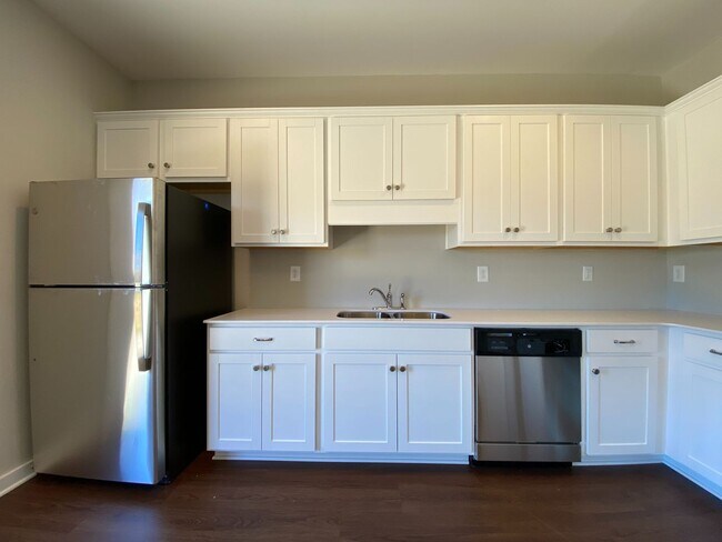 Building Photo - Home for Rent in Tuscaloosa, AL!!! Availab...
