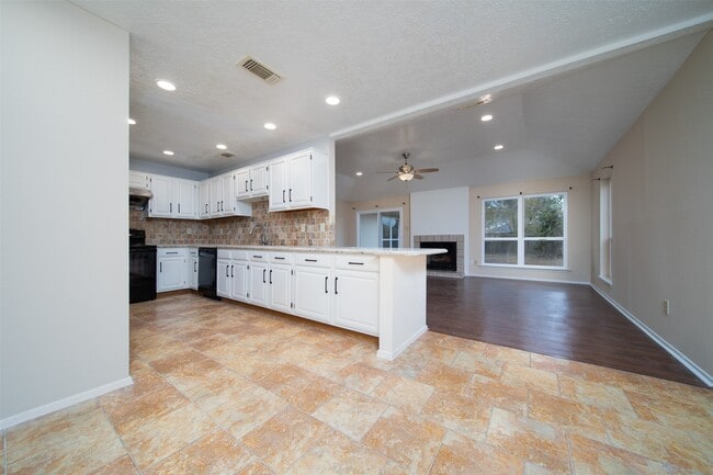 Building Photo - 2411 Gunston Ct