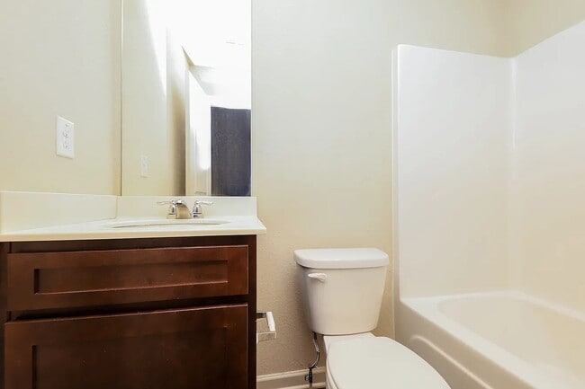Foto del edificio - 1206 Highwood Ln