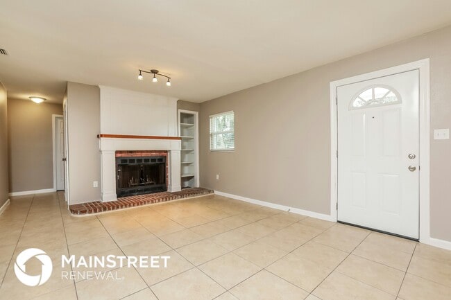 Building Photo - 511 S Simpson St