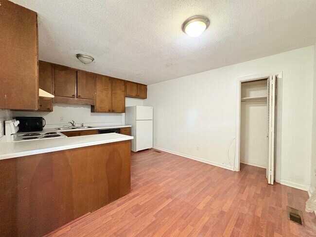Foto del edificio - 821 Cherry St