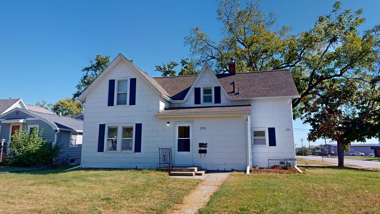 Foto principal - Downtown Ames Duplex - Main Floor Unit