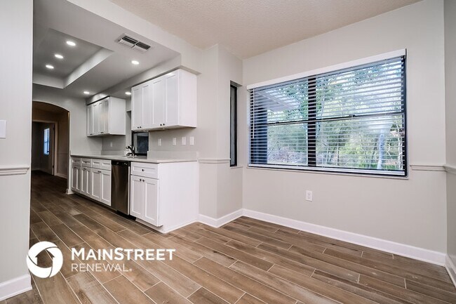 Foto del edificio - 5451 Moongate Rd