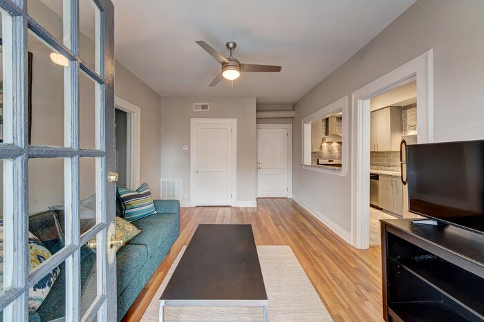 Foto principal - Stunning Renovations, Walkscore 89!