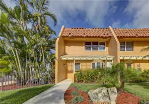 Building Photo - 800 River Point Dr