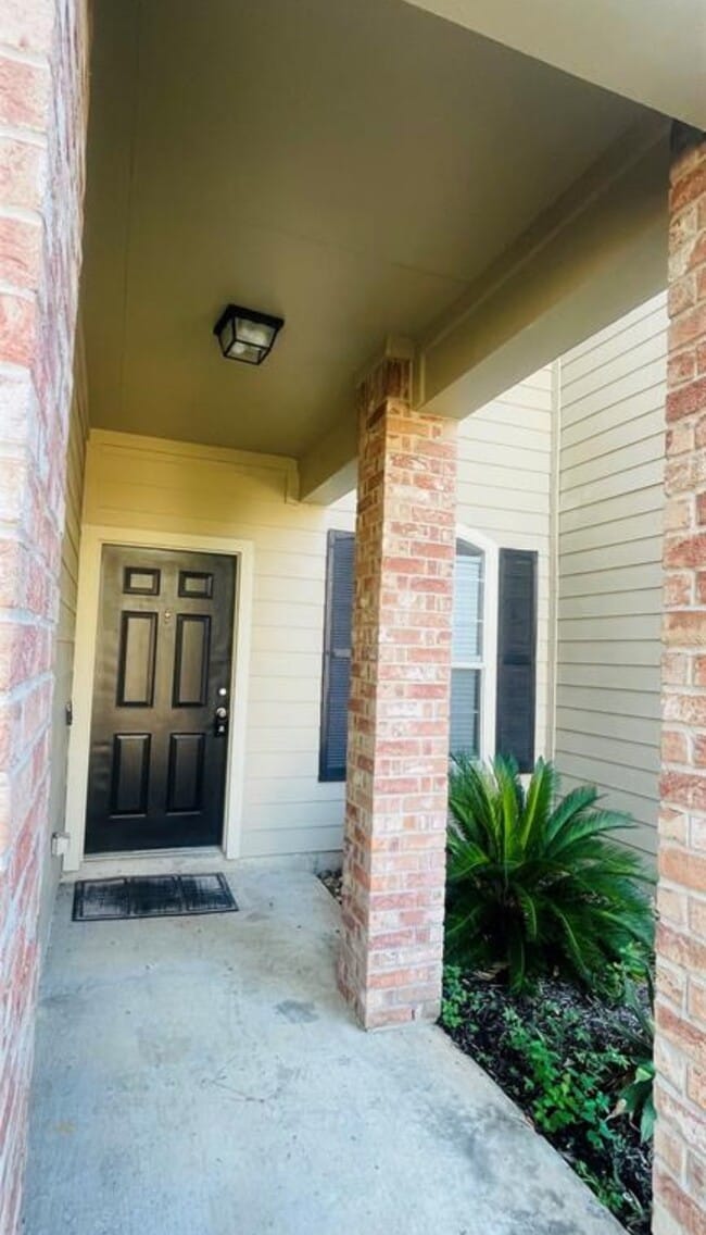 Building Photo - 815 Sterling Creek Cir