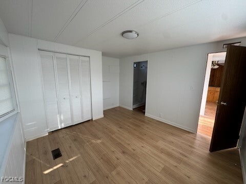 Building Photo - 305 Oakmont Ave
