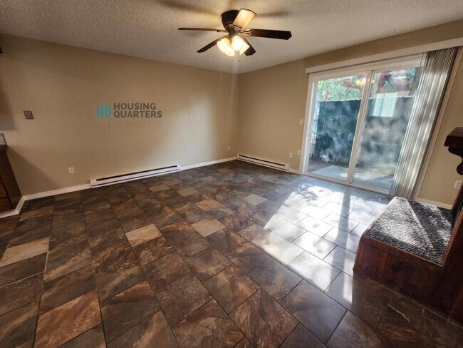 Foto del edificio - 2210 W Boone Ave