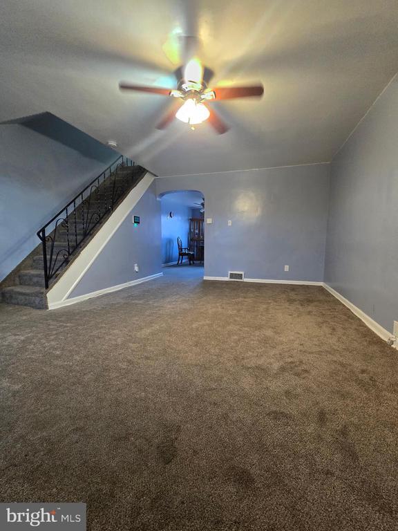 Foto del edificio - 8729 Ditman St