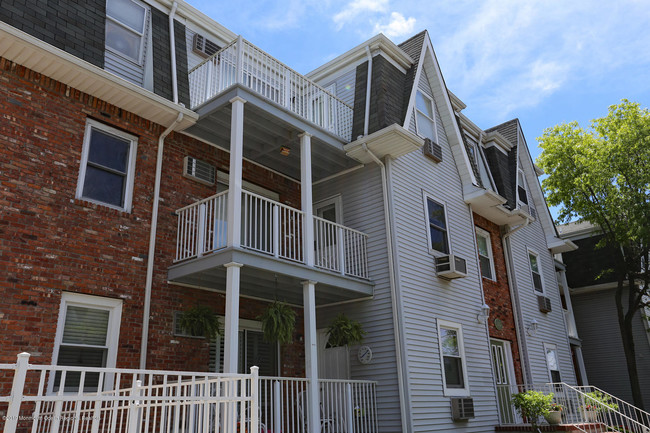 Building Photo - 75 Whitefield Ave