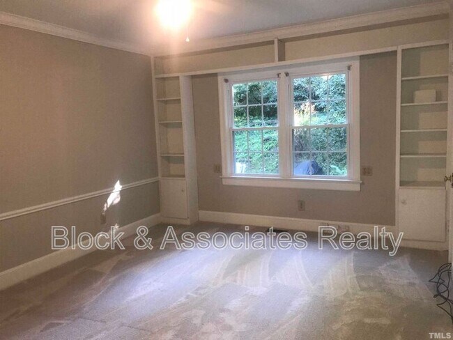Foto del edificio - 2667 Davis St