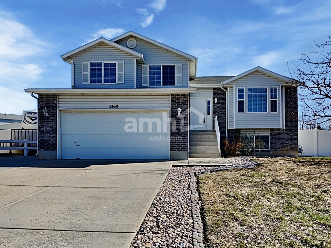 Primary Photo - 2169 W 1520 N