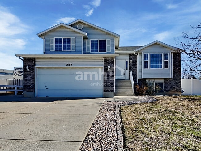 Building Photo - 2169 1520 N