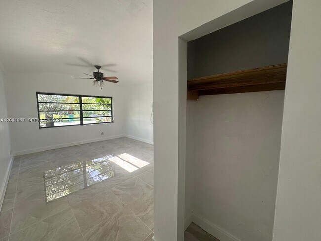 Foto del edificio - 9001 SW 197th St