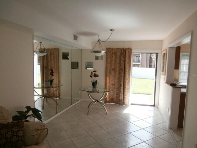 Foto del edificio - 2/2 Townhome UCF area