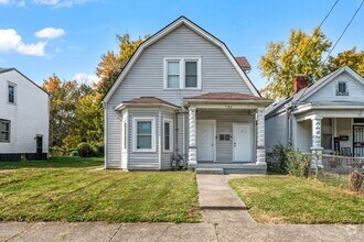 Building Photo - 732 S 32nd St