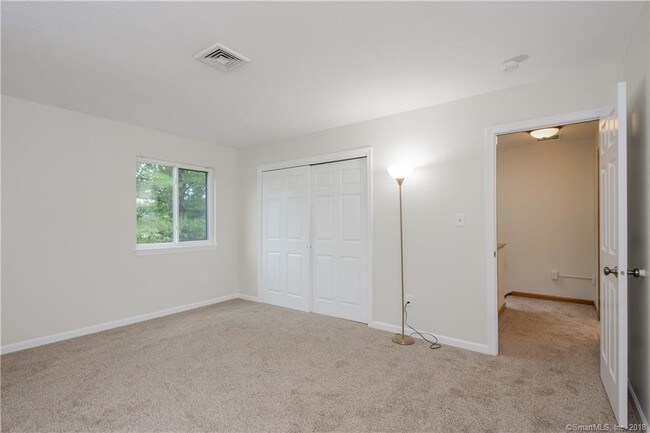 Building Photo - 410 Cypress Rd