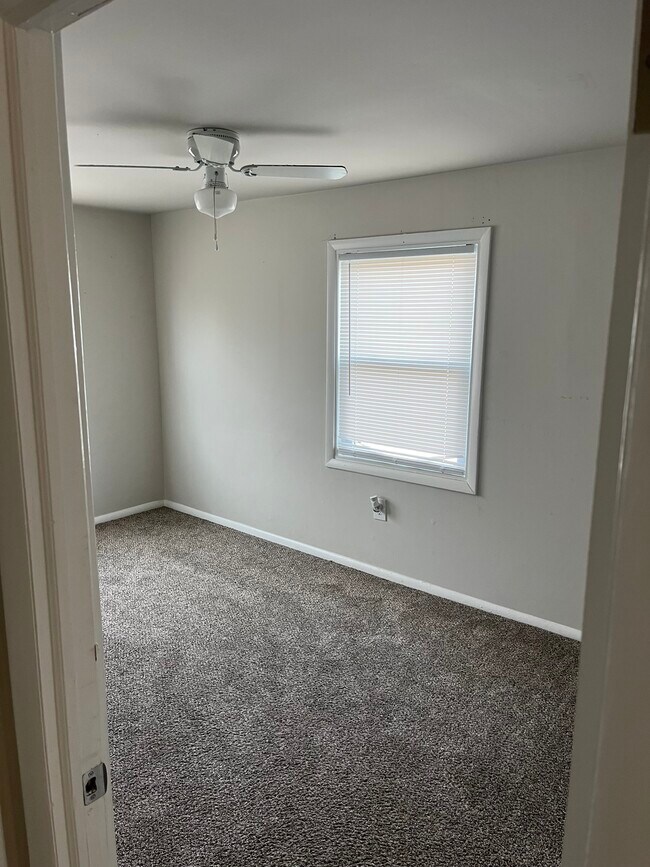 Foto del edificio - 2001 Larkhall Rd