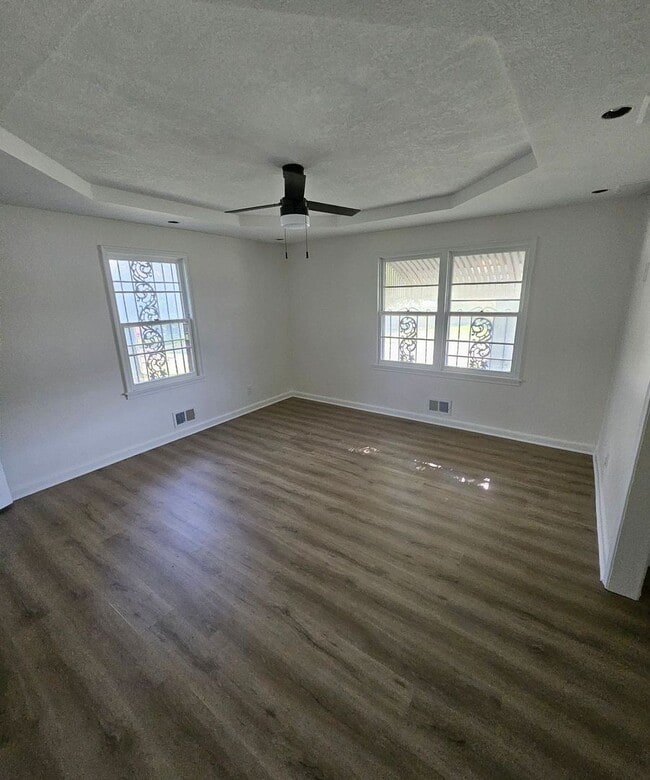 Building Photo - 2111 N 49th St