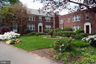 Building Photo - 1801 Key Blvd