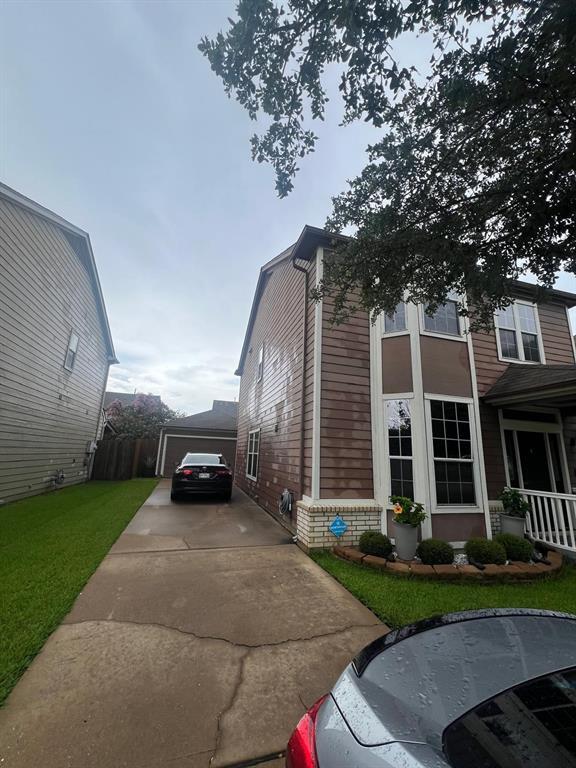 Building Photo - 18710 Sandelford Dr