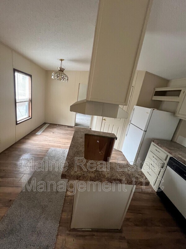 Building Photo - 20 Pond View Rd