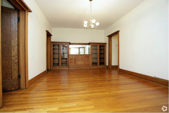 Dining rooms with built in cabinets (most apts) - Ardmore Winthrop