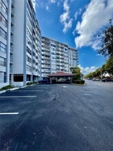Building Photo - 1300 NE Miami Gardens Dr