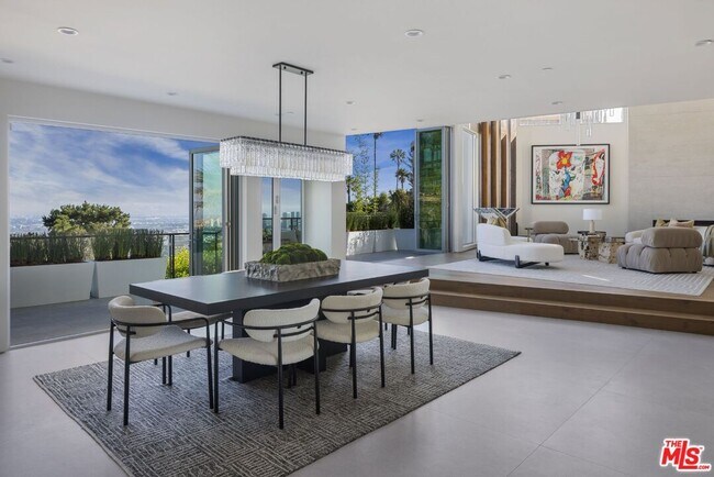 Foto del edificio - 9270 Kinglet Dr