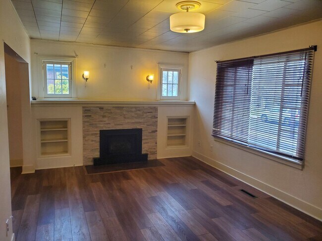 Foto del edificio - 4BR/2BA Audubon/Downriver Area Home