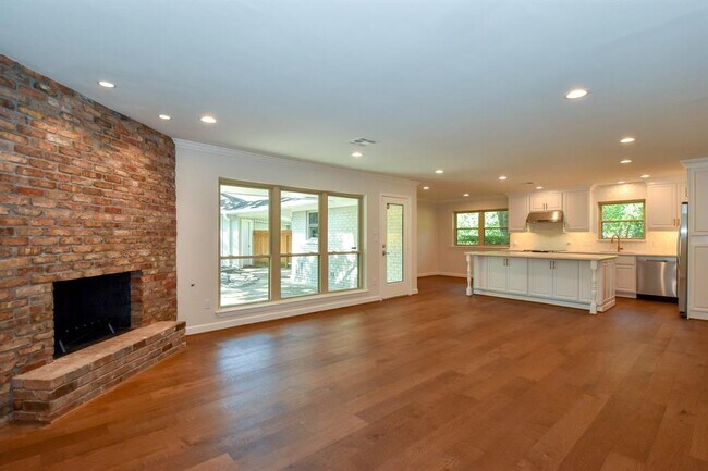 Building Photo - 5259 Birdwood Rd