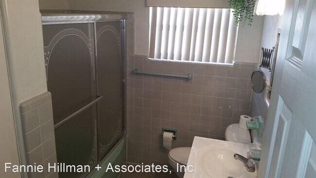 Foto del edificio - 2 br, 1 bath House - 2002 Killarney Dr