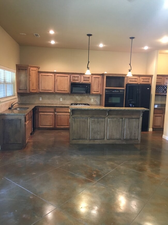 Building Photo - 4109 W Stoney Bend Dr