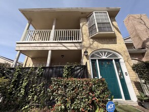 Building Photo - 2220 Bering Dr