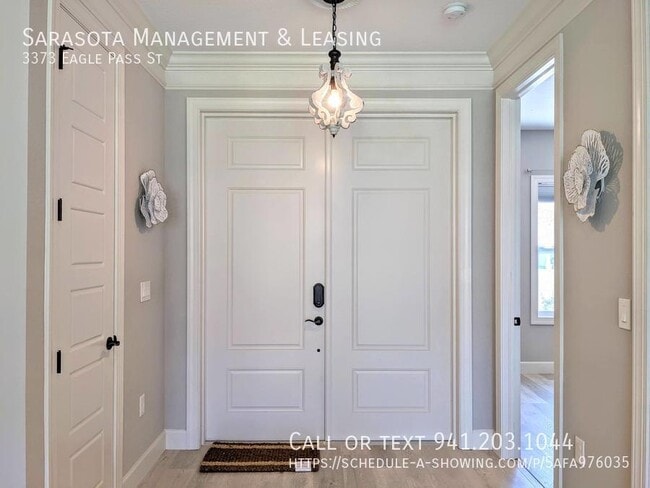 Foto del edificio - 3373 Eagle Pass St