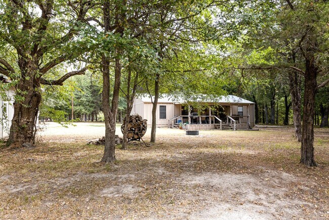 Foto del edificio - 2531 Recreation Road 3