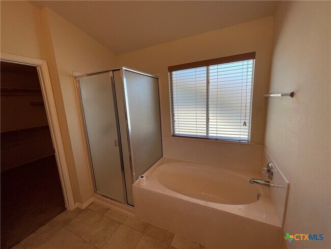 Foto del edificio - 5414 Lions Gate Ln