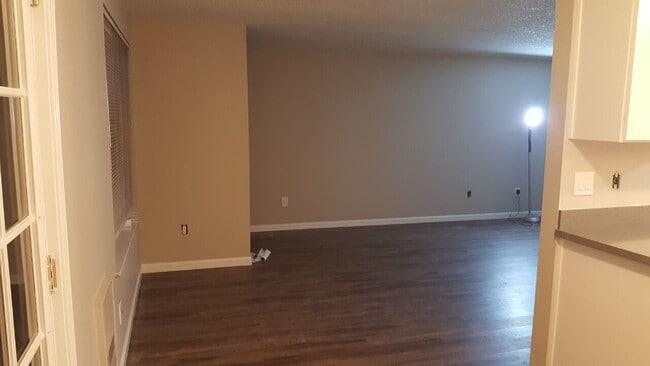 Foto del edificio - CedarCrest Apart - 2