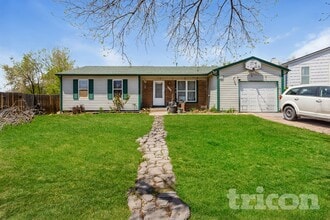 Building Photo - 2882 Dickens Dr