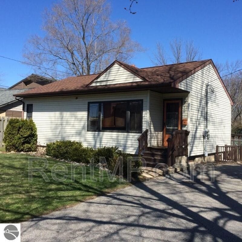905 E High St, Mt. Pleasant, MI 48858 Condo for Rent in Mt. Pleasant