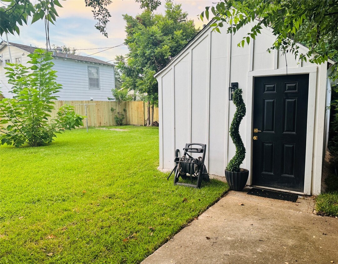 Foto principal - 4716 Siegel St