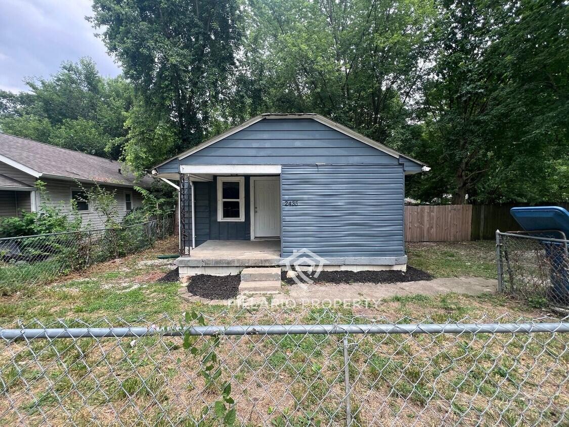 MOVE IN SPECIAL!! Updated 2 Bedroom 1 Bat... - MOVE IN SPECIAL!!  Updated 2 Bedroom 1 Bat...