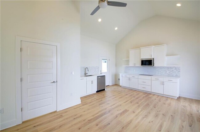 Foto del edificio - 1209 E St Johns Ave