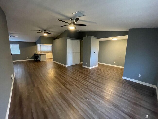 Foto del edificio - 8842 E 24th Pl