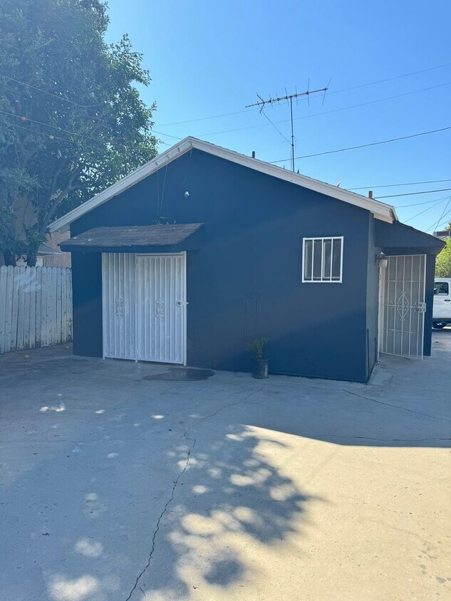 Primary Photo - UPGRADED REAR GUEST HOUSE WITH LOVELY YARD!