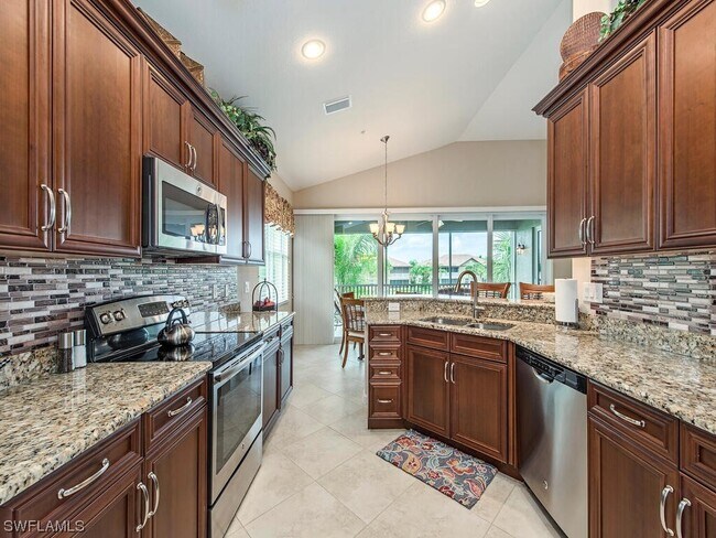 Building Photo - 6662 Alden Woods Cir