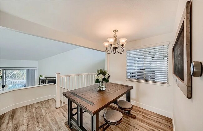 Foto del edificio - "Chic Coastal Living: Spacious 1-Bedroom C...