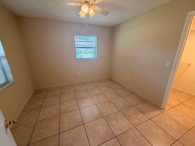 Foto del edificio - 2/2 Bedroom house with 1 car garage and fenced yard.