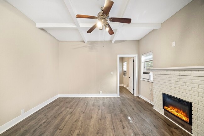 Building Photo - 4618 McKinney St