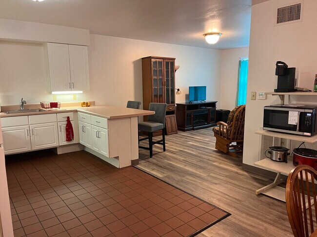 Foto del edificio - 223 S Camp Ave